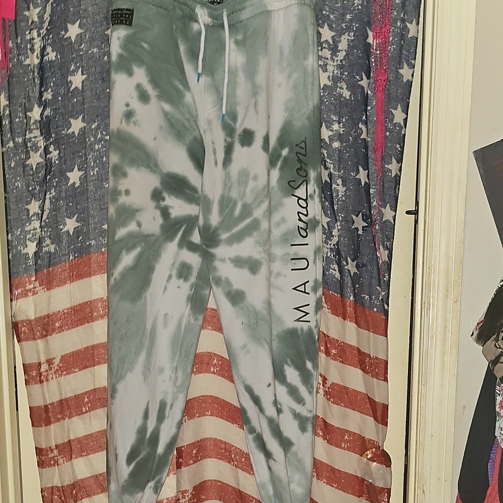 EUC Maui and Sons Green Tie-Dye Sweatpants